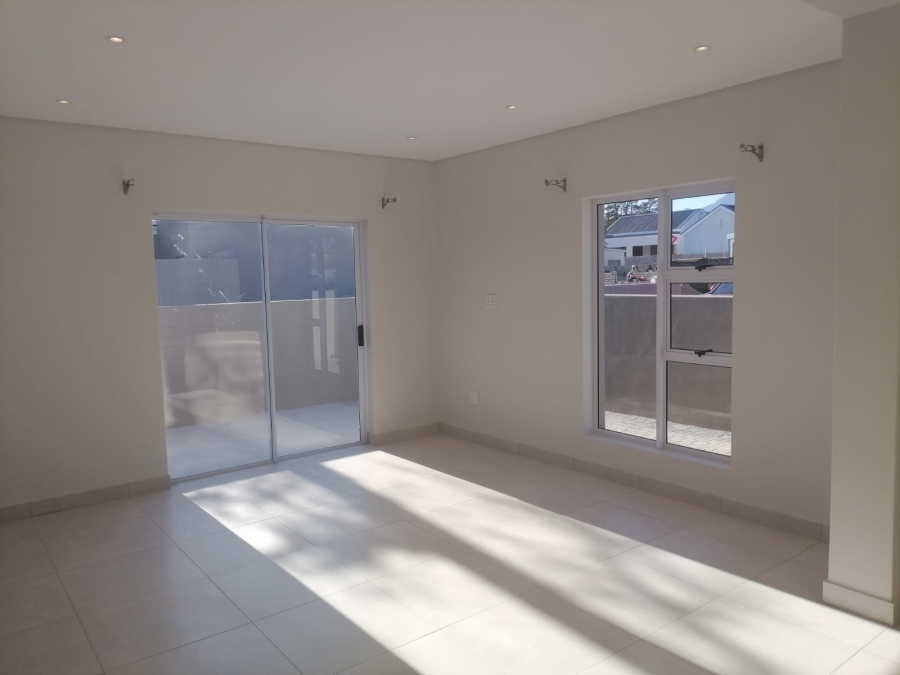 3 Bedroom Property for Sale in Somerset Lakes Western Cape